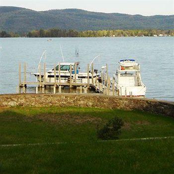 Lake George Suites Екстер'єр фото